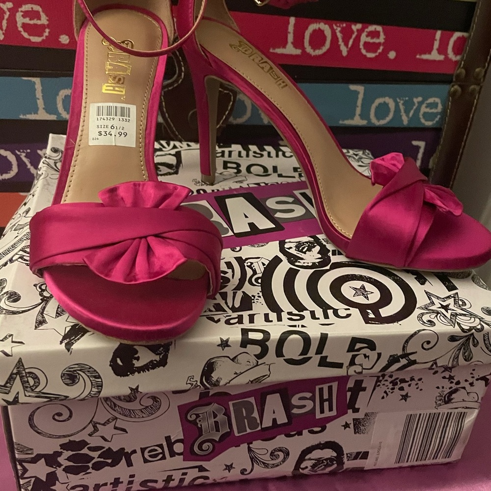 Pink heel shoes